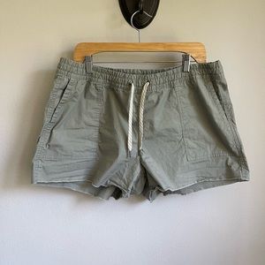 Vuori Vintage Rip Stop Shorts in Eucalyptus